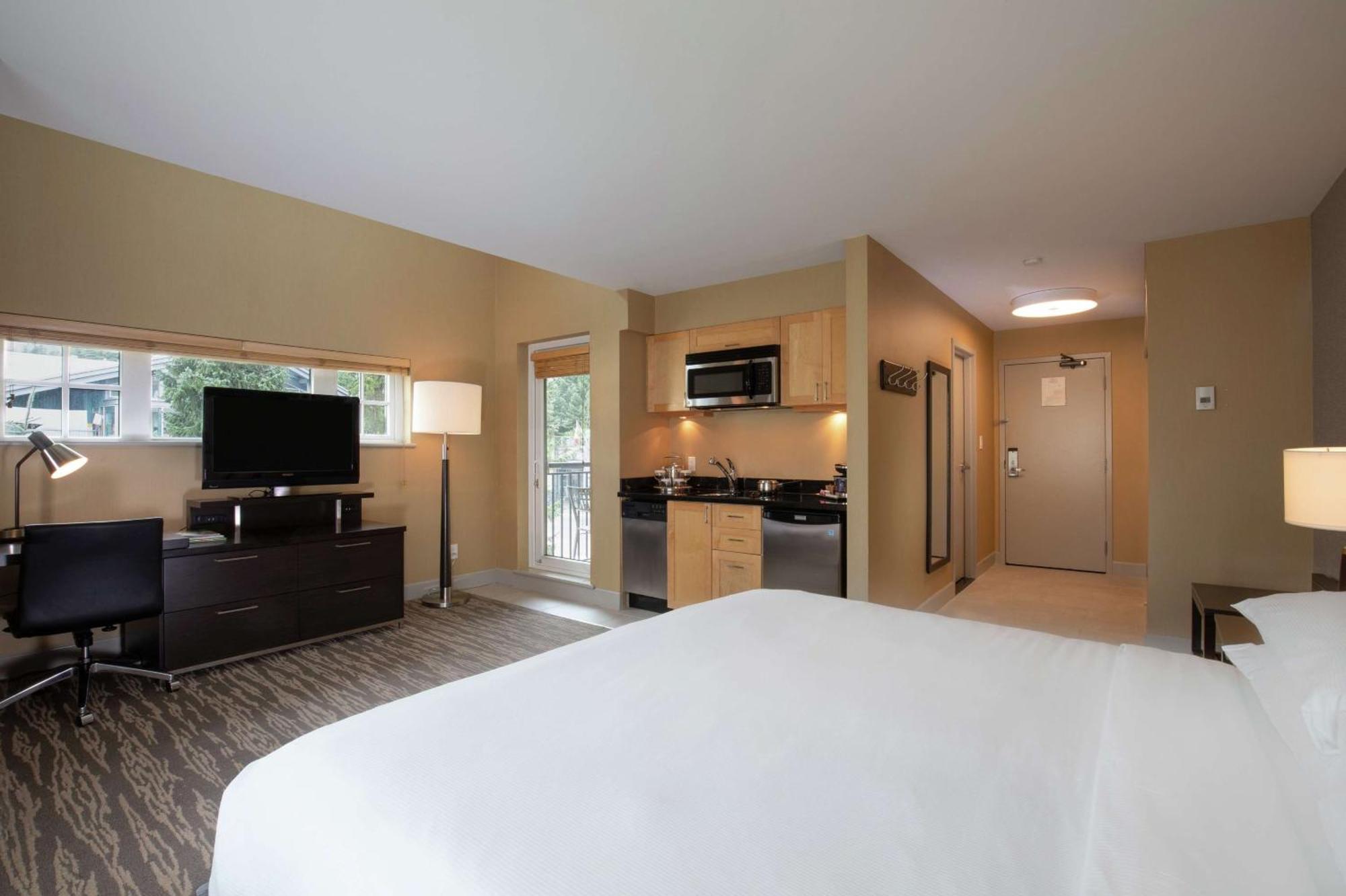 Hilton Whistler Resort & Spa Esterno foto