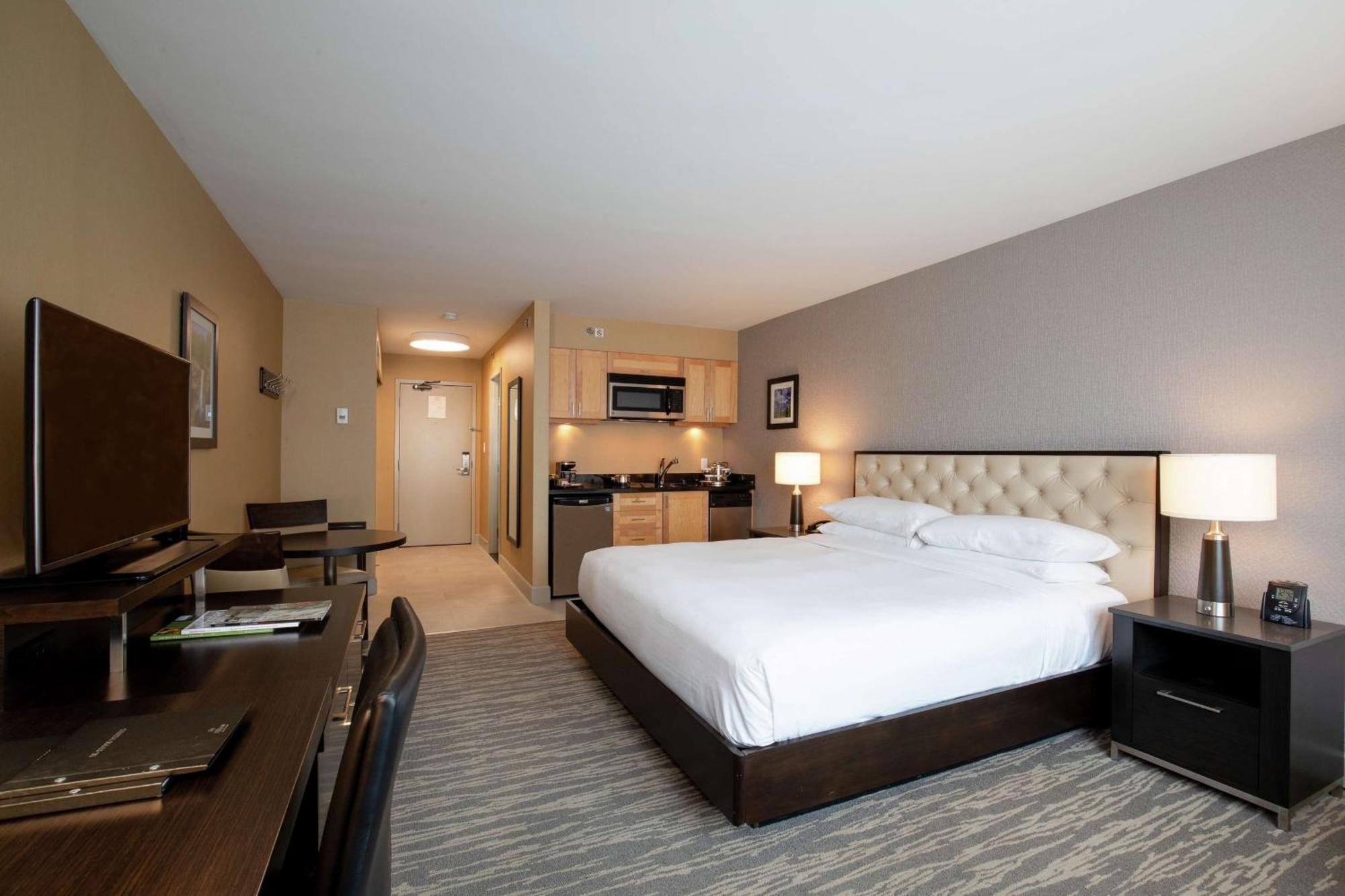 Hilton Whistler Resort & Spa Esterno foto
