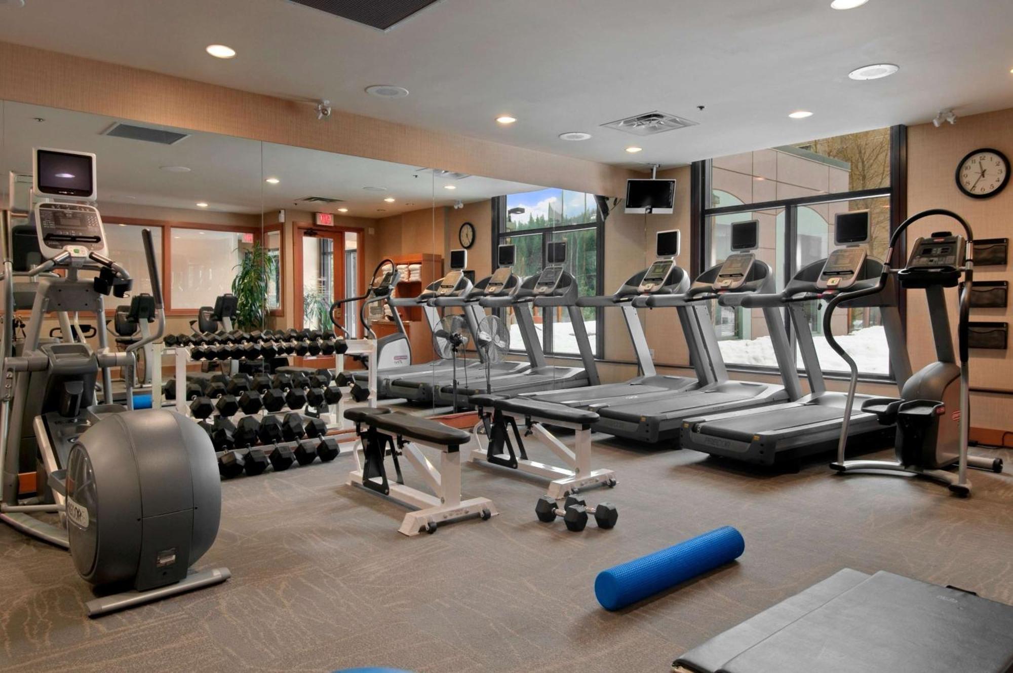 Hilton Whistler Resort & Spa Esterno foto