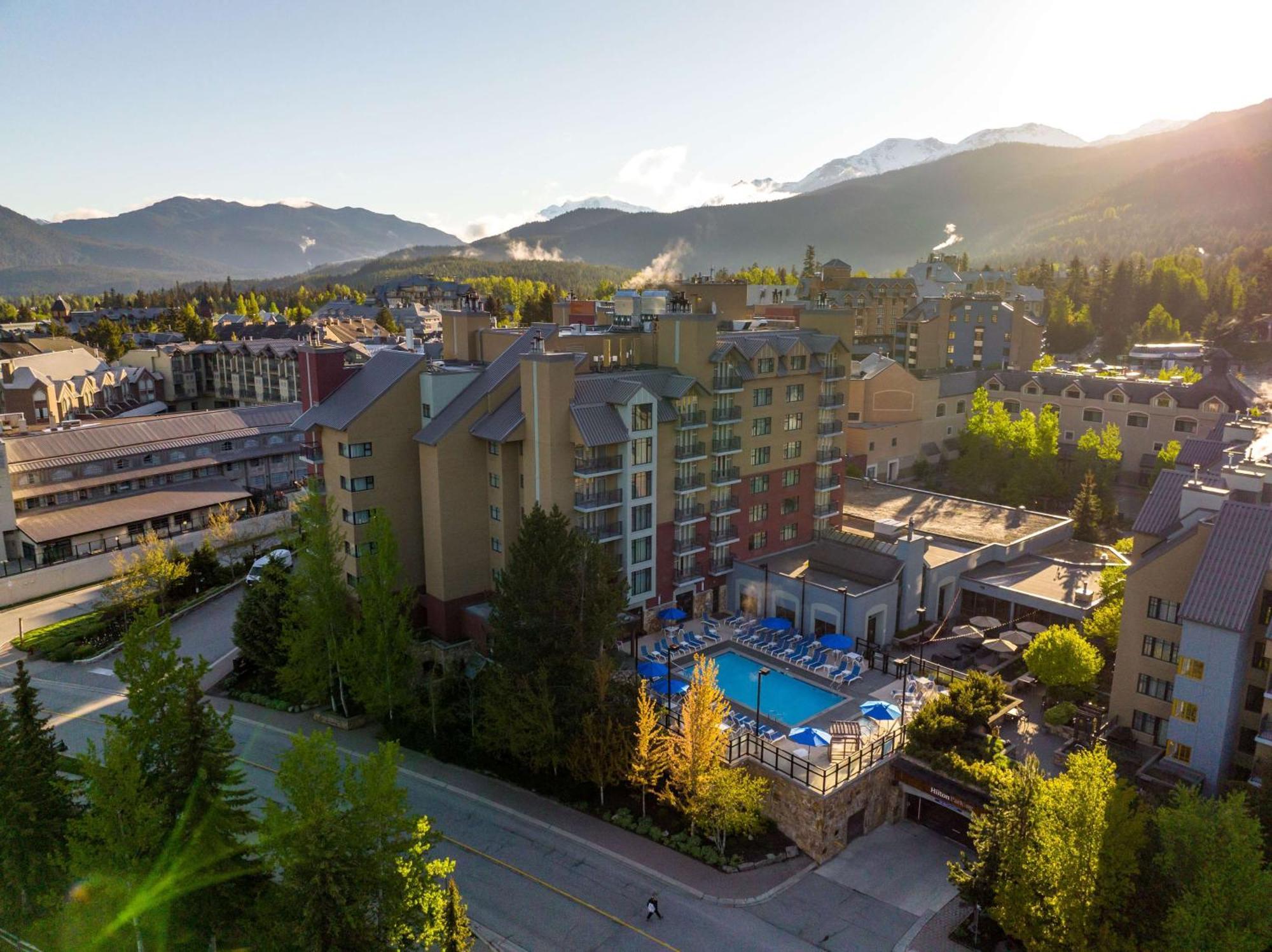 Hilton Whistler Resort & Spa Esterno foto