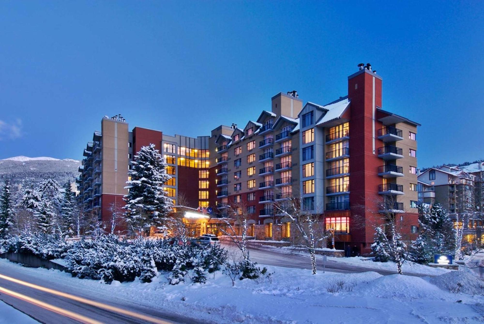 Hilton Whistler Resort & Spa Esterno foto