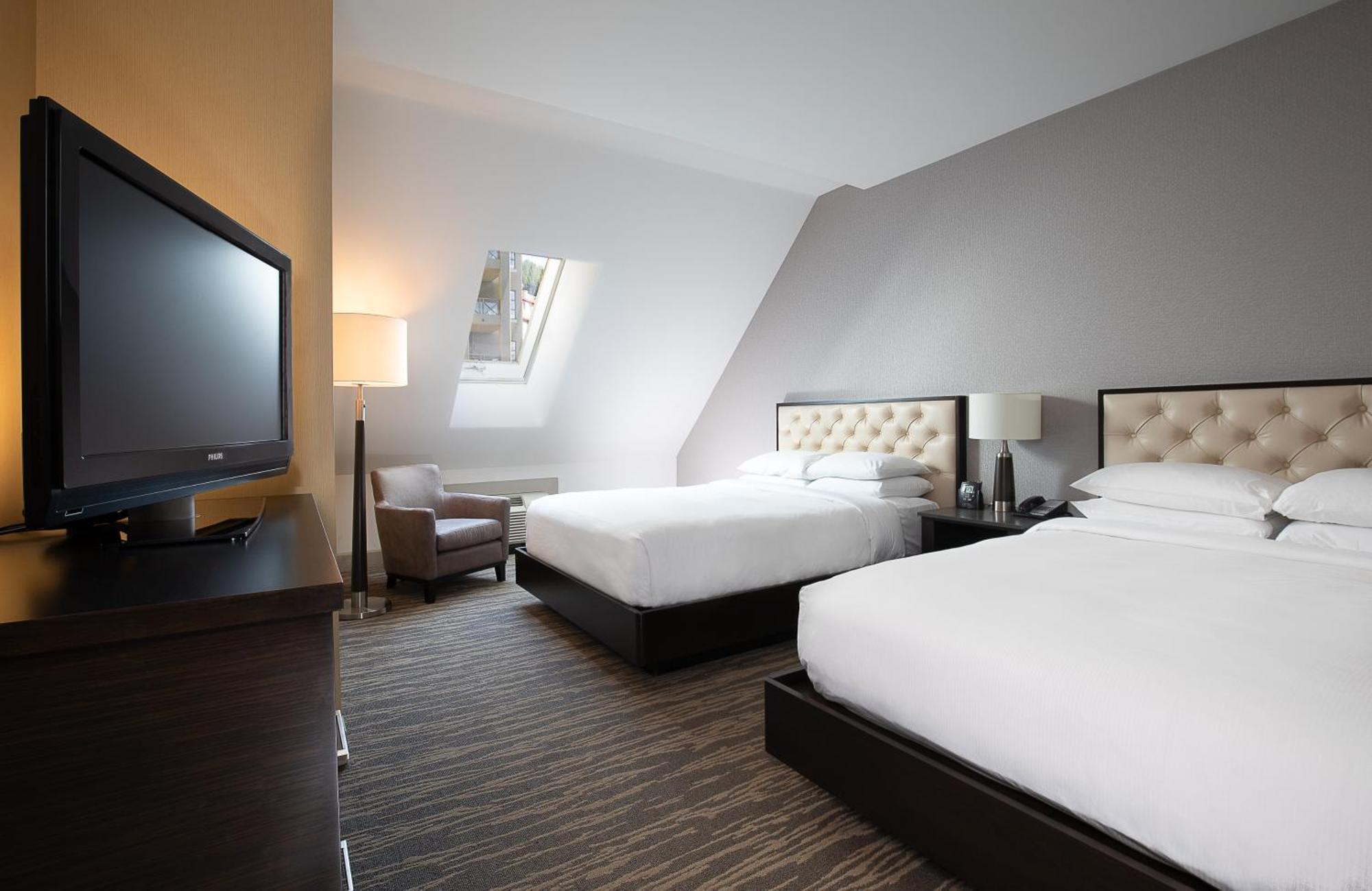 Hilton Whistler Resort & Spa Esterno foto