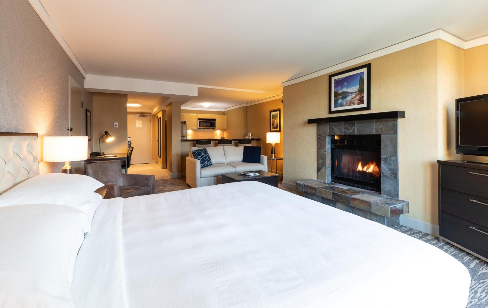 Hilton Whistler Resort & Spa Esterno foto