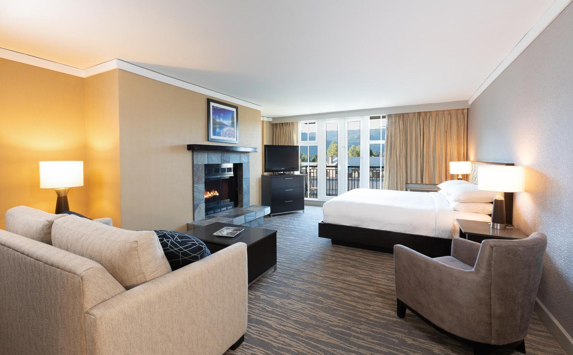 Hilton Whistler Resort & Spa Esterno foto